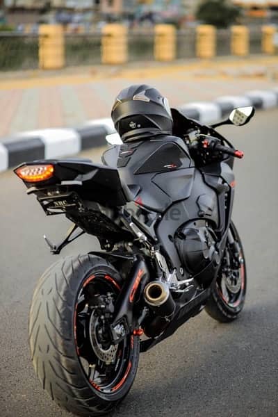 هوندا 1000cc 1