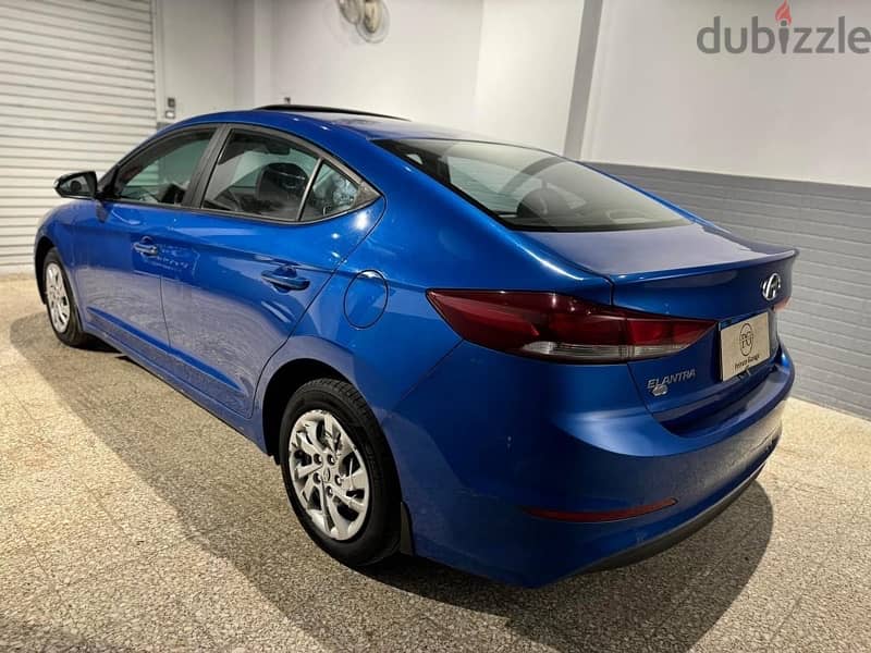 Hyundai Elantra 2019 4