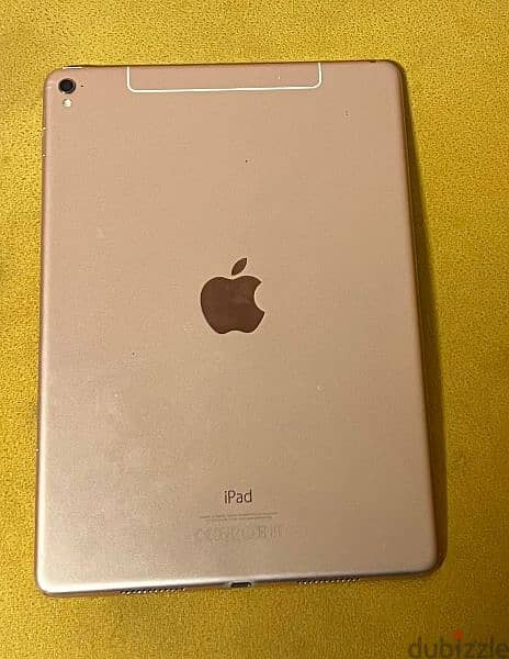 ((Gold Ipad pro 9.7 cellular + WiFi with full cover)) 0