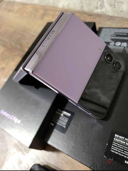 Samsung Galaxy Z Flip 4 Purple Lila 3