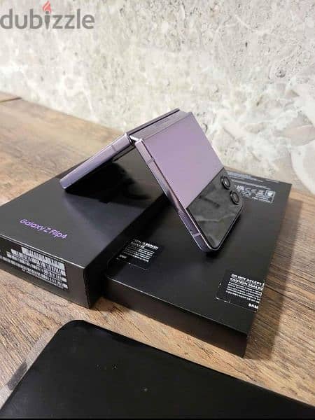 Samsung Galaxy Z Flip 4 Purple Lila 4