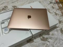 Macbook Air M1 جديد تماما مشحون ١١ مرة فقط بكل حاجته