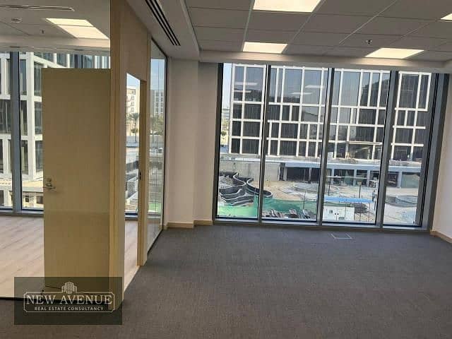 Office 96 m  for rent in CFC  in Podium 5 ,5th settlements  By Al Futtaim ,  Rent price : 120,000 EGP per month 3