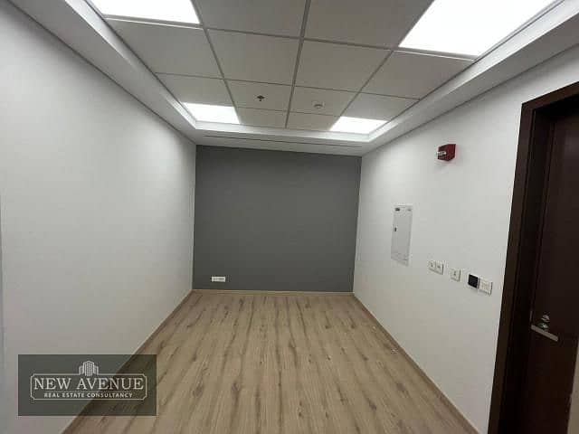 Office 96 m  for rent in CFC  in Podium 5 ,5th settlements  By Al Futtaim ,  Rent price : 120,000 EGP per month 6