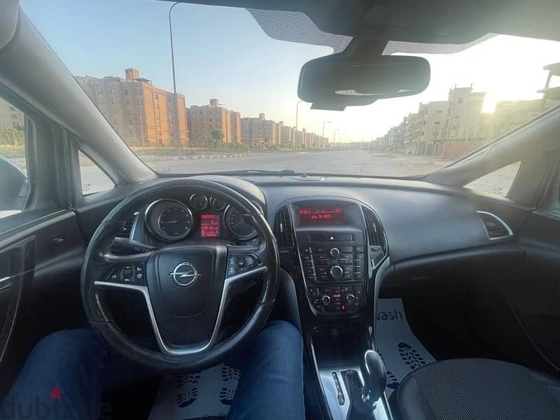 Opel Astra 2015 4