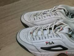 حذاء ابيض رجالي اصلي ماركه fila