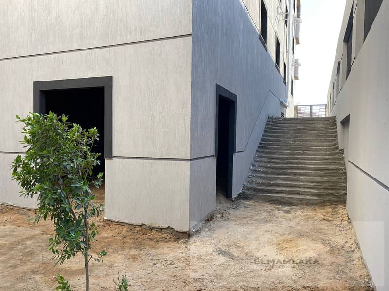 Unique duplex for sale in Beit Al Watan Compound 6th of October Receipt: Immediate initial receipt and final receipt at the end of the year, giving yo 3