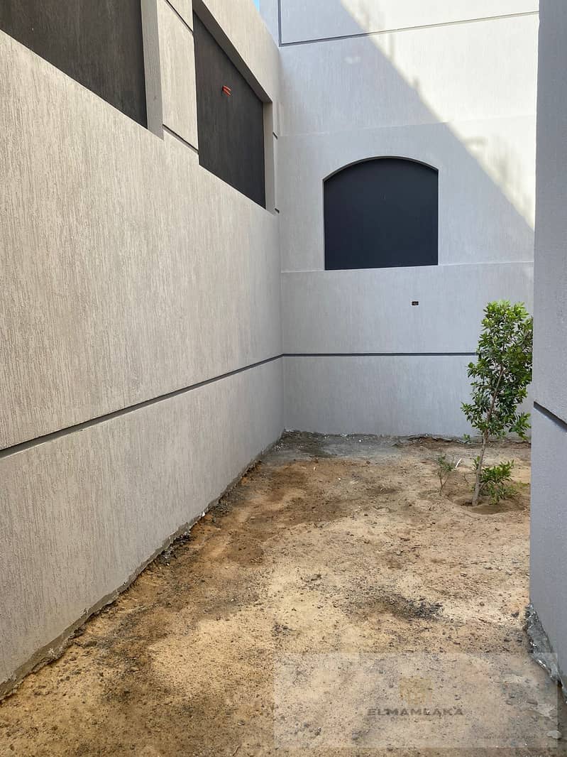 Unique duplex for sale in Beit Al Watan Compound 6th of October Receipt: Immediate initial receipt and final receipt at the end of the year, giving yo 15