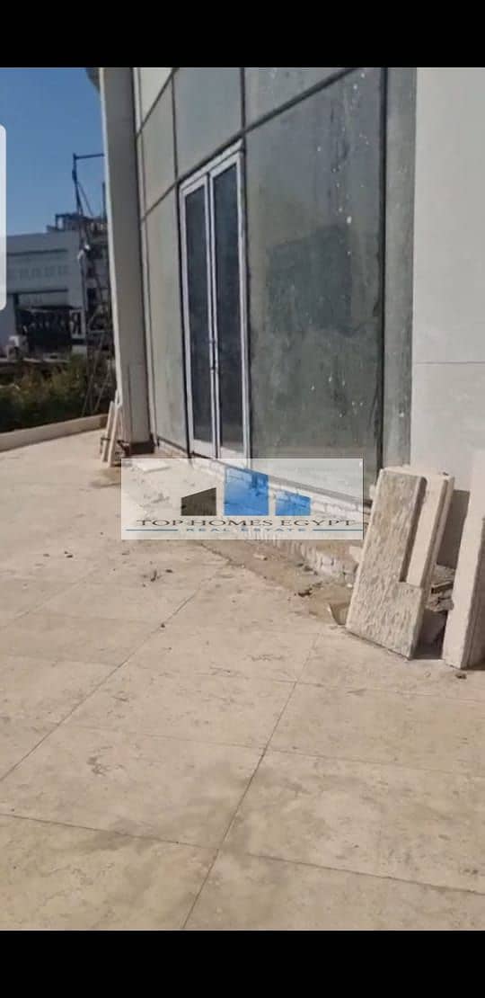 Restaurant & Cafe for sale 66 sqm in a prime location in Bank Center area - 5th settlement / محل للبيع بموقع حيوي في شارع مجمع البنوك والمطاعم 3