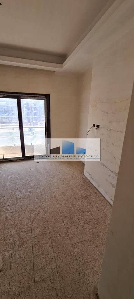 Office for Rent 153 SQM in AUC St. , 5th Settlement/مكتب إداري للإيجار شارع الجامعة الامريكية التجمع الخامس 1