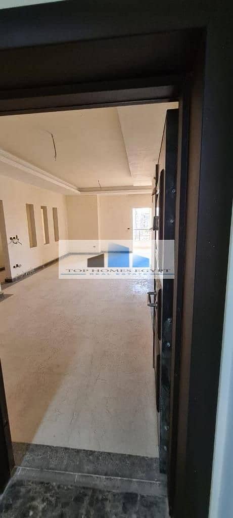 Office for Rent 153 SQM in AUC St. , 5th Settlement/مكتب إداري للإيجار شارع الجامعة الامريكية التجمع الخامس 4