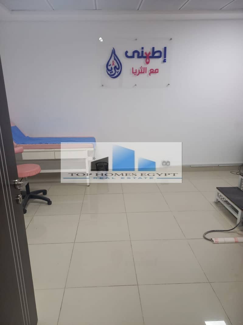 Fully finished Clinic in a medical center for Rent 111 sqm in North 90th / عياده 4 غرف بمركز طبي للإيجار متشطبة بالتكييفات 5