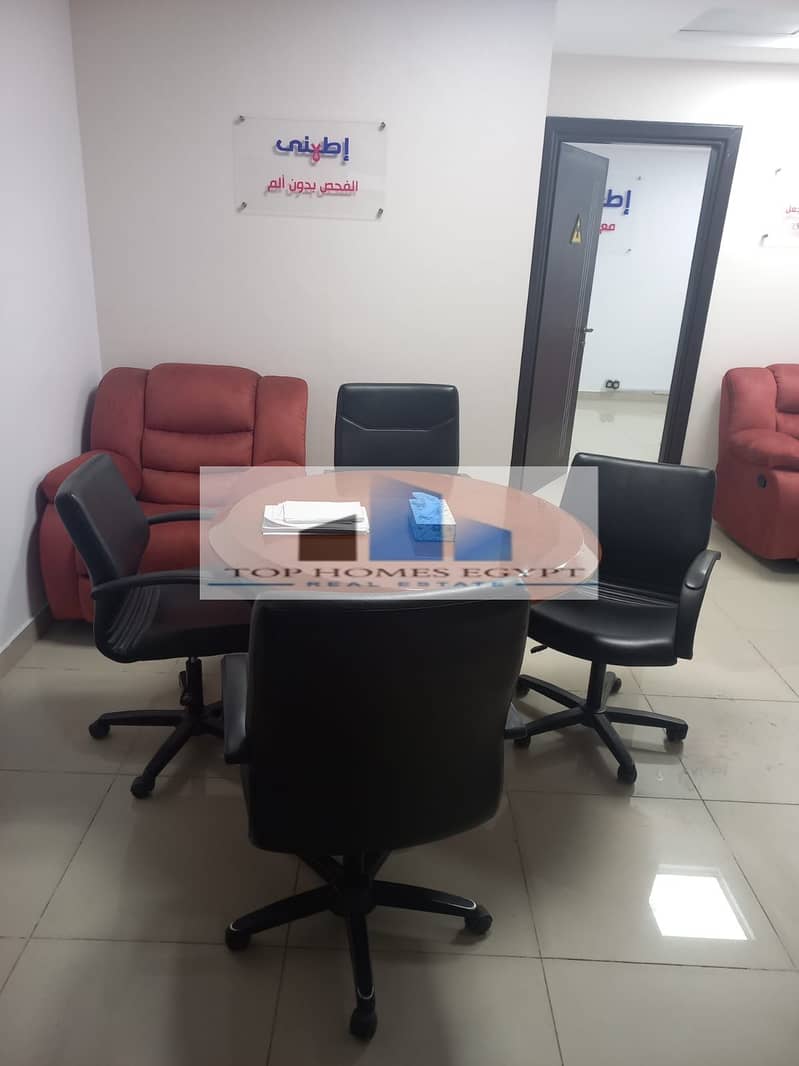 Fully finished Clinic in a medical center for Rent 111 sqm in North 90th / عياده 4 غرف بمركز طبي للإيجار متشطبة بالتكييفات 6