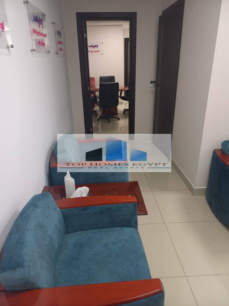 Fully finished Clinic in a medical center for Rent 111 sqm in North 90th / عياده 4 غرف بمركز طبي للإيجار متشطبة بالتكييفات 8