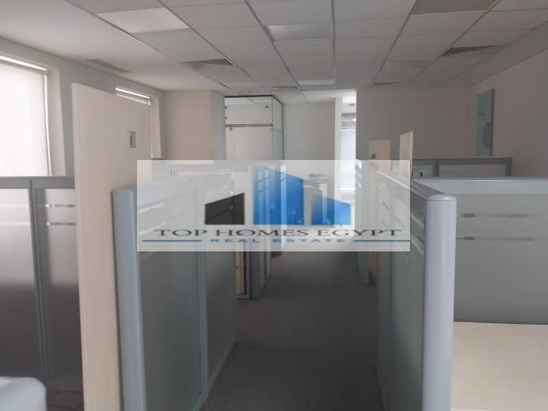 Fully fininshed office for RenT, in Bank Center St. , - 5th Settlement / مكتب إداري للايجار متشطب بالكامل في شارع مجمع البنوك 2