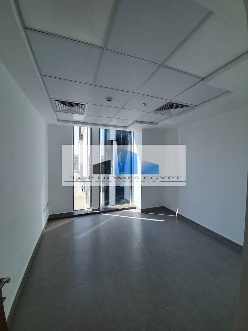 Clinic for Rent 83M finished in Park Street Mall  Sheikh Zayed / عيادة للإيجار متشطبة في بارك ستريت مول - الشيخ زايد 2