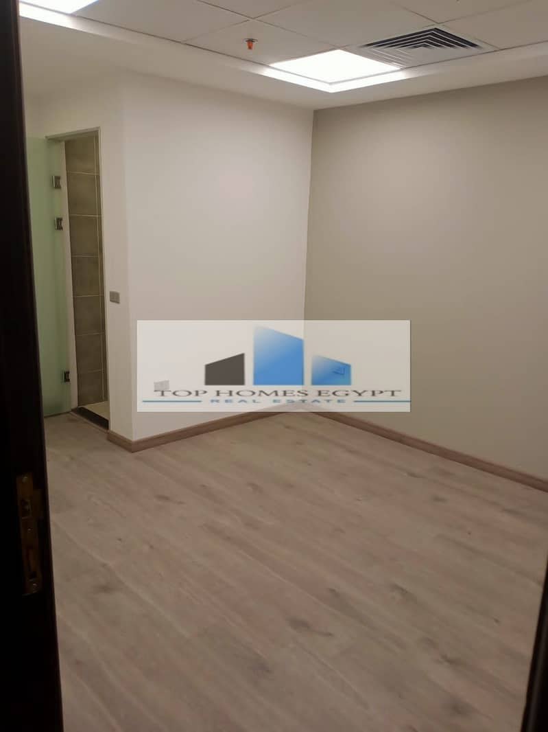 Office for rent 332m in Bank center - 5th Settelment / مكتب إداري للإيجار في منطقة البنوك - التجمع الخامس 2