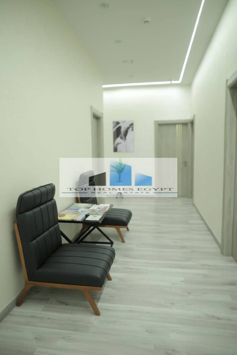 Fully Furnished Office for rent 300 SQM in Midtown - New Cairo / مقر إداري للإيجار  مفروش كامل التجهيزات في ميدتاون - القاهرة الجديدة 12