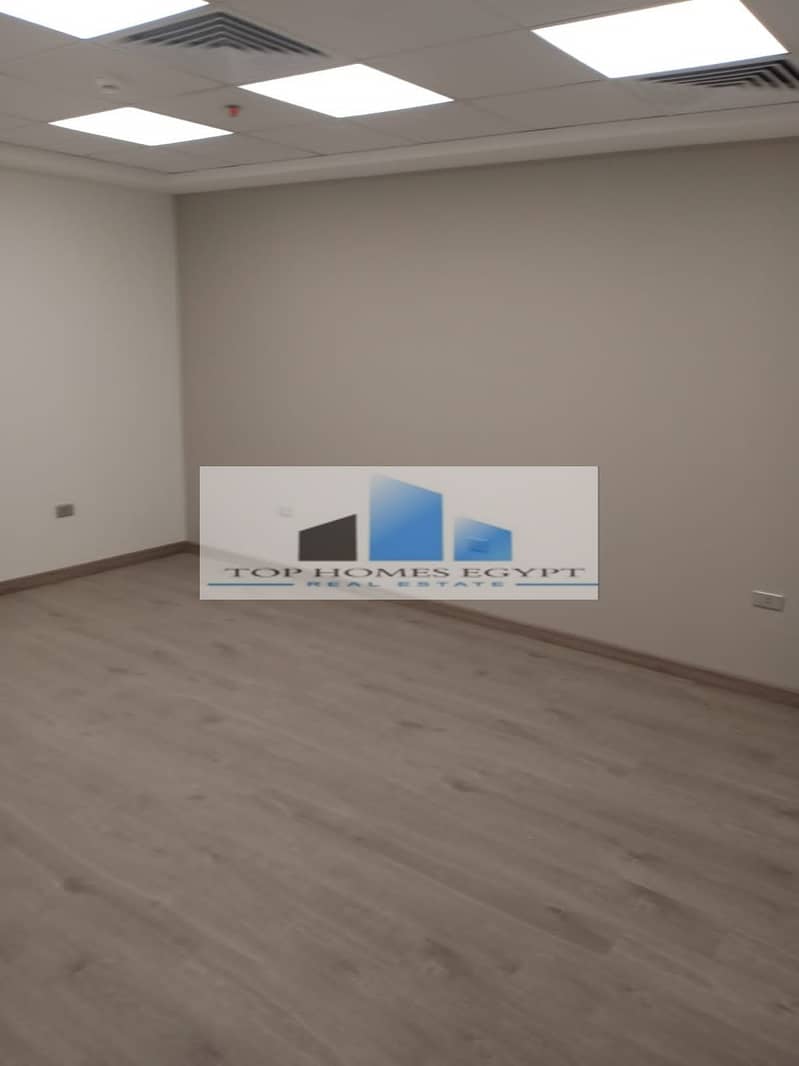 Office for rent 332m in Bank center - 5th Settelment / مكتب إداري للإيجار في منطقة البنوك - التجمع الخامس 4