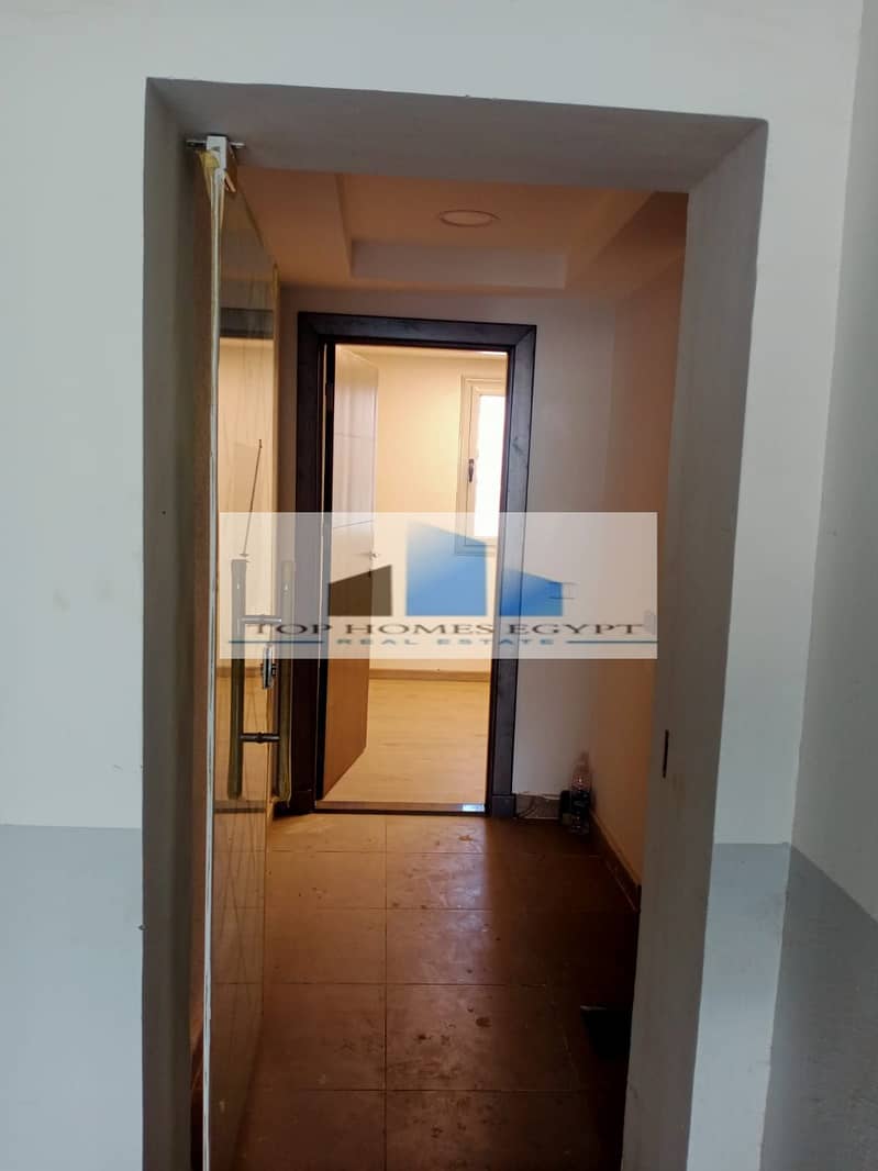 Office for rent 332m in Bank center - 5th Settelment / مكتب إداري للإيجار في منطقة البنوك - التجمع الخامس 7