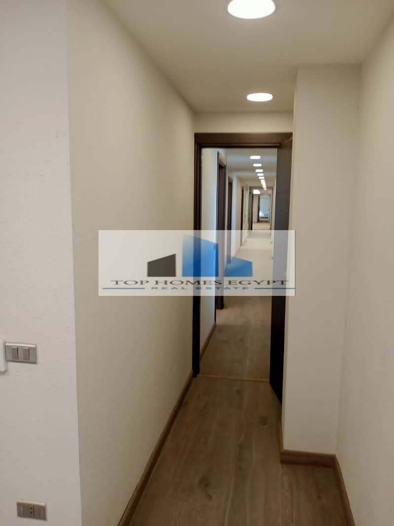 Office for rent 332m in Bank center - 5th Settelment / مكتب إداري للإيجار في منطقة البنوك - التجمع الخامس 9