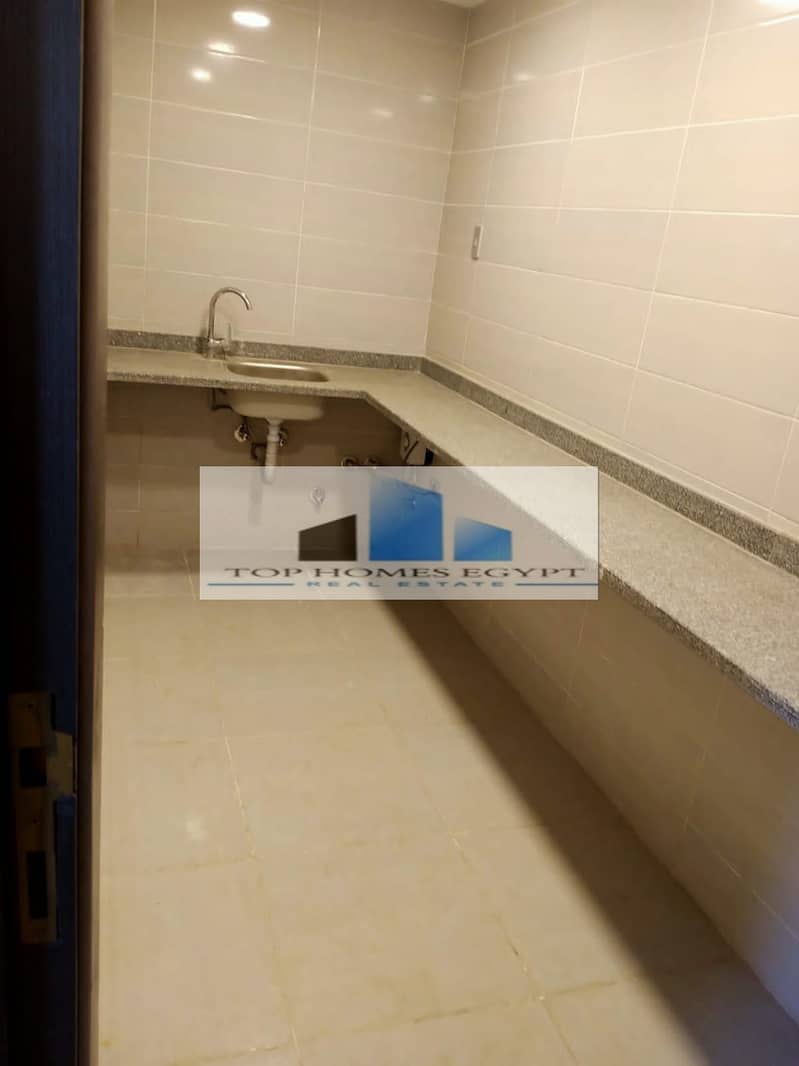 Office for rent 332m in Bank center - 5th Settelment / مكتب إداري للإيجار في منطقة البنوك - التجمع الخامس 10