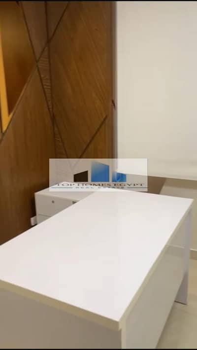 Clinic for rent 60 SQM on North Teseen - 5th Settlement / عيادة طبية للإيجار علي التسعين الشمالي مباشرة