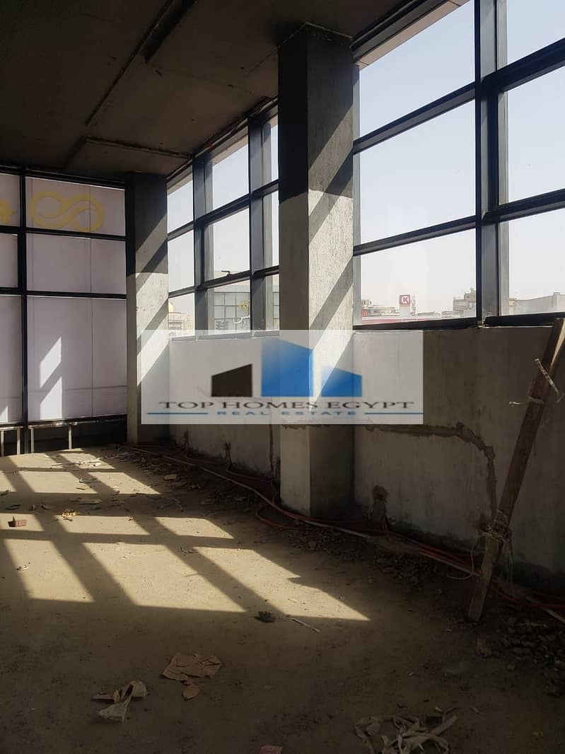 Commercial for rent 860 SQM with a prime location in AlMazah Park Mall / محل تجاري للإيجار موقع مميز  في الماظة بارك مول 10