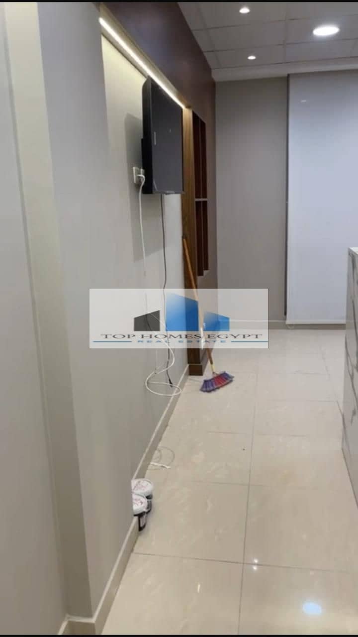 Clinic for rent 60 SQM on North Teseen - 5th Settlement / عيادة طبية للإيجار علي التسعين الشمالي مباشرة 6