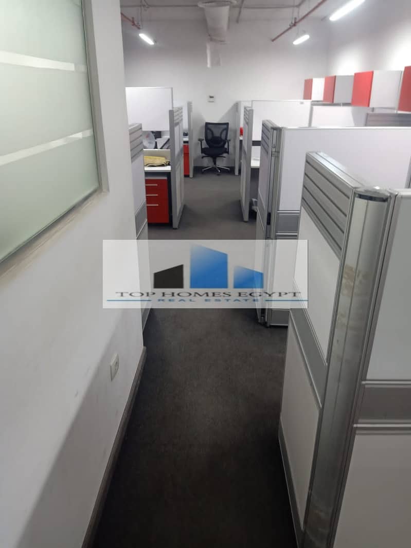 Admin office for rent 3000 SQM finished with ACs in South 90th / مقر إداري للإيجار متشطيب بالتكييفات علي التسعين الجنوبي 10