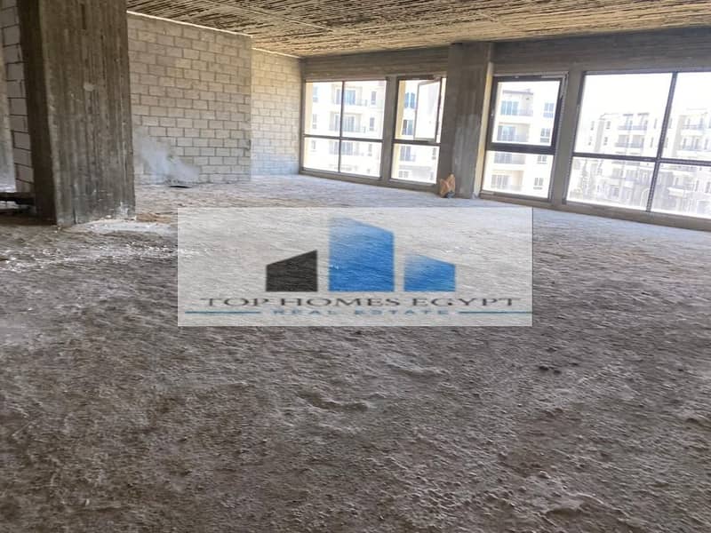 Office Space for Rent 217 SQM in Mivida Business Park / مكتب إداري للإيجار بأقوى مشاريع فى ميفيدا 6