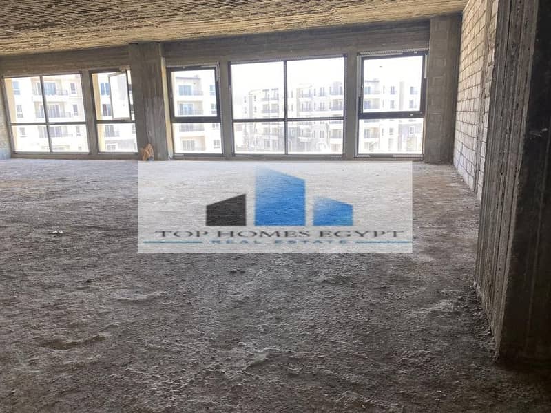 Office Space for Rent 217 SQM in Mivida Business Park / مكتب إداري للإيجار بأقوى مشاريع فى ميفيدا 7