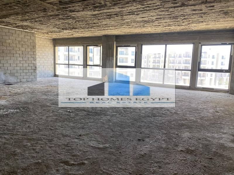 Office Space for Rent 217 SQM in Mivida Business Park / مكتب إداري للإيجار بأقوى مشاريع فى ميفيدا 8