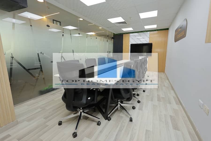 Office for rent 350 sqm fully finished in a prime location South 90th / مكتب إداري للإيجار تشطيب كامل بموقع مميز علي التسعين الجنوبي 1