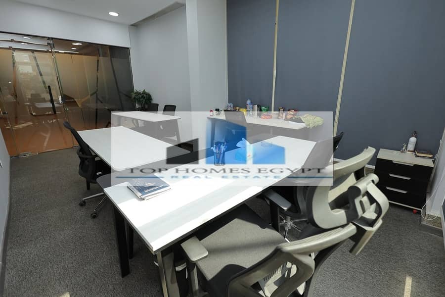 Office for rent 350 sqm fully finished in a prime location South 90th / مكتب إداري للإيجار تشطيب كامل بموقع مميز علي التسعين الجنوبي 11