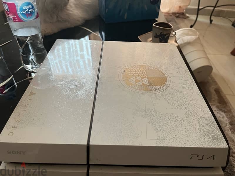 Playstation 4 like new 2