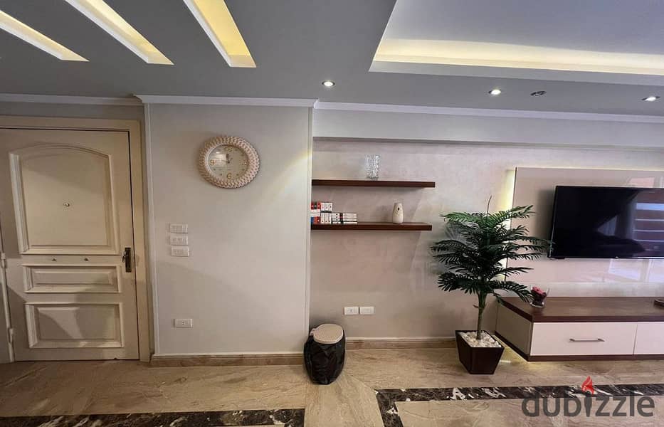 Apartment for sale  in greens 3 compound - El-Sheikh Zayed -Ground floor with garden 230m - Furniture +AC'S 9