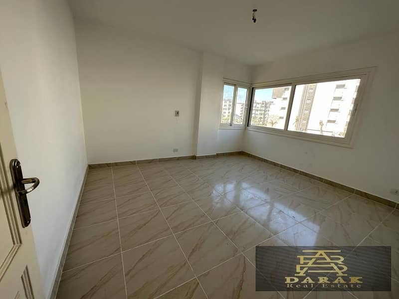 140 sqm apartment for sale in the best location in Madinaty, B12, north-facing. 6