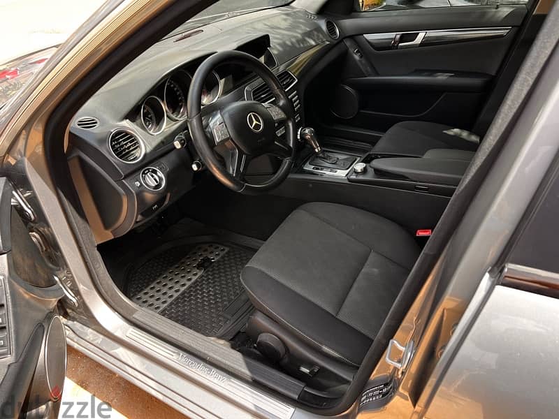 Mercedes-Benz C180 2013 فابريكا بالكامل 11