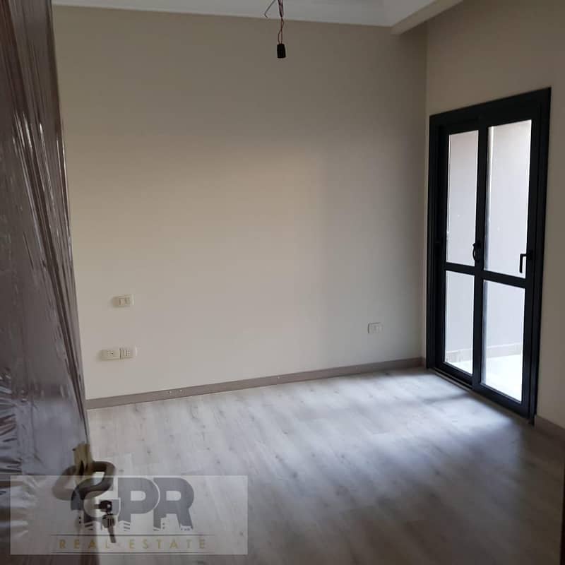 Finished ready to move ground apartment for sale 185 m with installments in La Vista El Patio 7 New Cairo  التجمع الخامس لافيستا الباتيو7 0