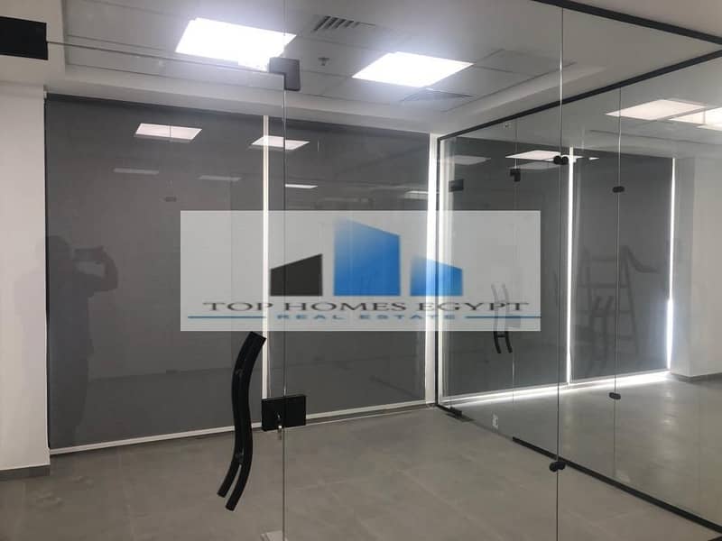 Office space for rent 136 sqm fully finished with ACs in Mivida / مكتب للإيجار متشطب بالتكيفيات في ميفيدا بزنس بارك 4