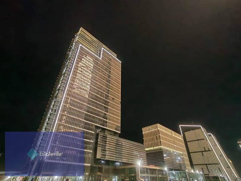 Office without down payment, rented with a mandatory lease in the Central Business District in front of the Iconic Tower and the Green River with the 5