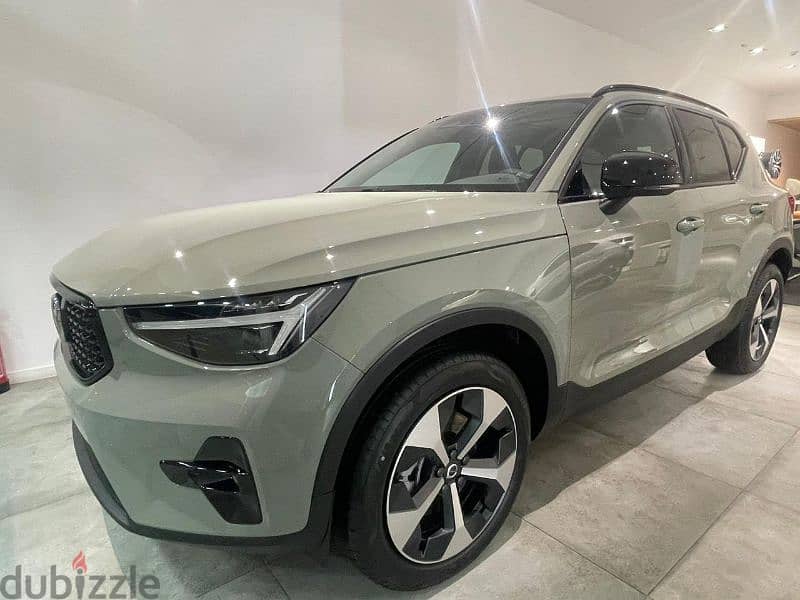 volvo xc40 2024 3