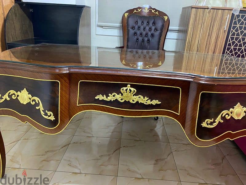 مكتب كلاسيك فرنساوي بايوه خشب زان احمر مطعم بنحاس  -office furniture 4