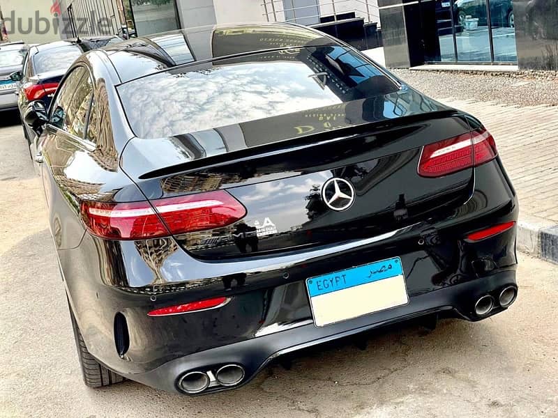 Mercedes-Benz E300 2023 coupe 5