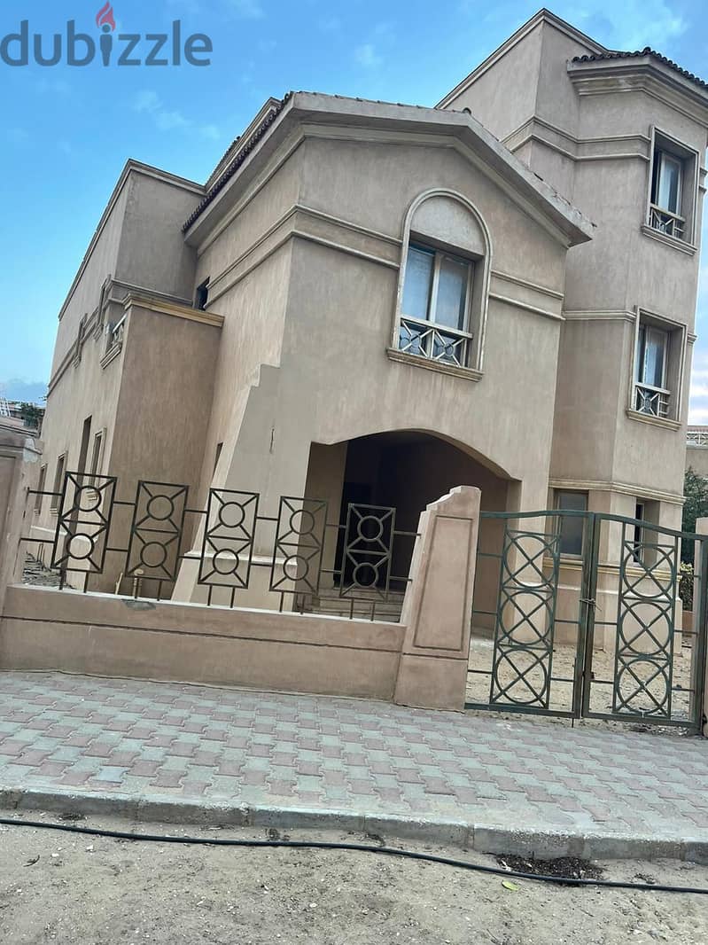 فيلا خطيرة 750متر بسعر لقطة جدا للبيع في جراند ريزيدنس Grand Residence 6