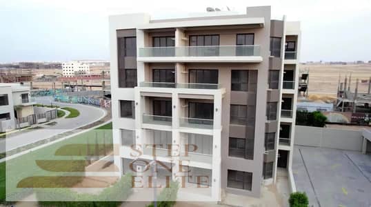 Apartment for sale, 3 rooms, immediate delivery (lowest price), finished, prime location, in Fifth Settlement