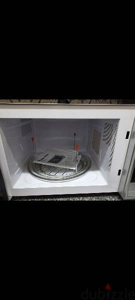 Black & Decker 30L microwave oven with grill 2