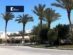 شاليه بأقل سعر في الماظة باي مفروش بالكامل للبيع بالساحل الشمالي موقع مميز جدا مع حديقة Almaza Bay North Coast 3