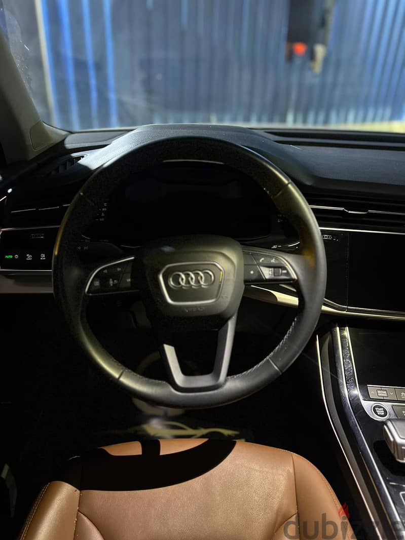 Audi Q7 2022 S-line 11